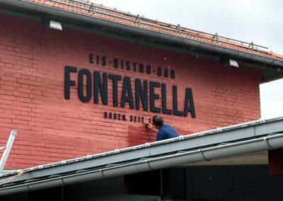 Renovierungsarbeiten des Eiscafés Gelateria Fontanella in Bogen